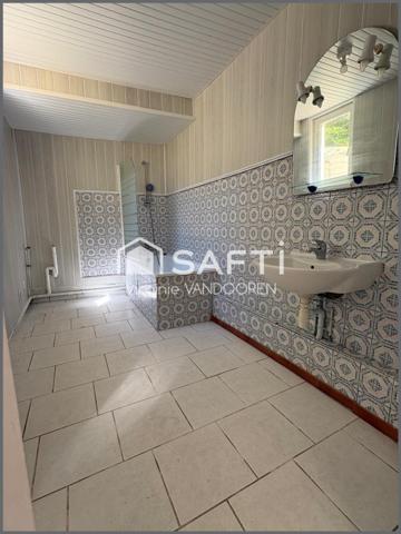 Appartement de caractère avec cour, à deux pas de la mer