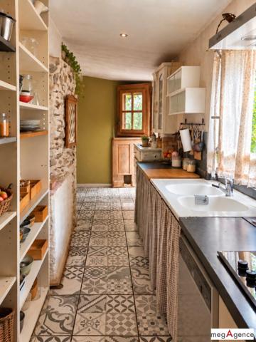 Maison à LE COLLET-DE-DEZE, 48160 - 4 pièces 82m²