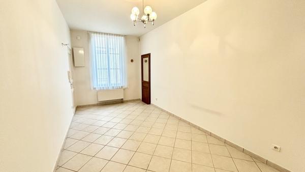 NANCY Place Carnot, rare local 69 m2 pour profession libérale