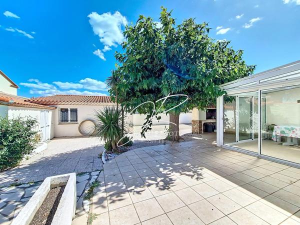 Maison T5 3 chambres 136 m² double garage dépendance