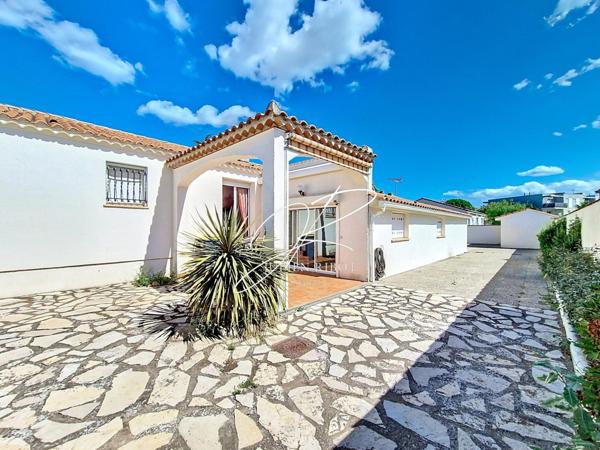 Maison T5 3 chambres 136 m² double garage dépendance