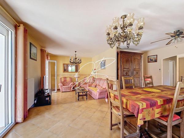 Maison T5 3 chambres 136 m² double garage dépendance