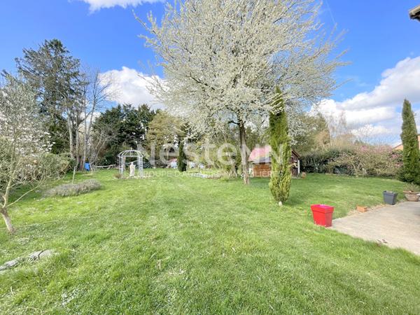 A VENDRE - CHAUMONT EN VEXIN Longère rénovée avec extension de 180 m² habitables - 5 chambres - 1800 m² de terrain