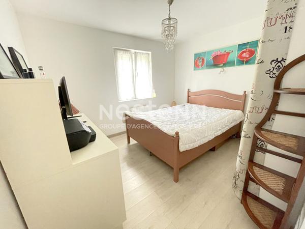 A VENDRE - CHAUMONT EN VEXIN Longère rénovée avec extension de 180 m² habitables - 5 chambres - 1800 m² de terrain