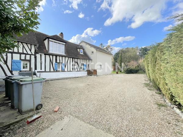 A VENDRE - CHAUMONT EN VEXIN Longère rénovée avec extension de 180 m² habitables - 5 chambres - 1800 m² de terrain