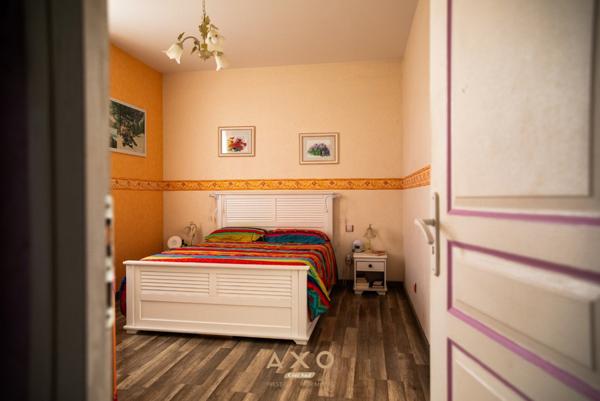 PUIMOISSON - MAISON DE VILLE - RÉNOVÉE - T8 - DEUX APPARTEMENTS - 168 m² - PISCINE - TERRAIN 1 260 m² -CONSTRUCTIBLE - TERRASSES - GARAGE - 355 000 