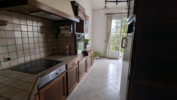 Maison  11 pièce(s)  6 chambre(s)  205 m²