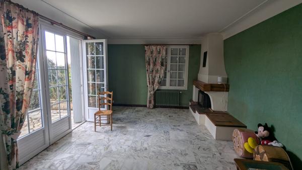 Maison  11 pièce(s)  6 chambre(s)  205 m²