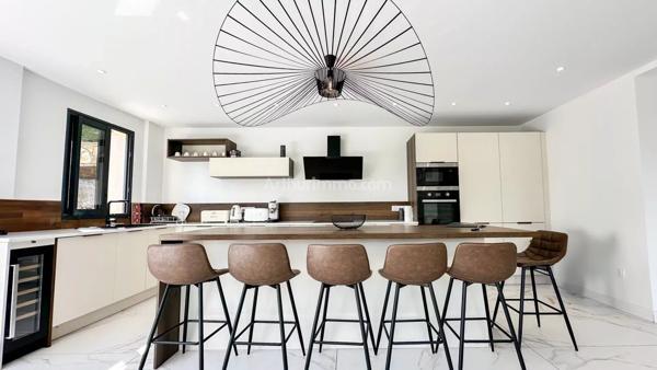 Vente Maison 6 pièces 200 m2 à Cagnes-sur-Mer