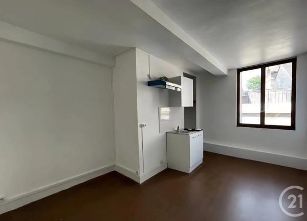 Immeuble à vendre  120 m 2   VERVINS  - 02