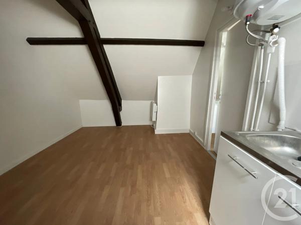Immeuble à vendre  120 m 2   VERVINS  - 02