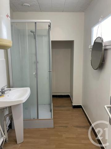 Immeuble à vendre  120 m 2   VERVINS  - 02