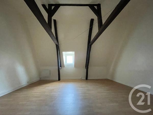 Immeuble à vendre  120 m 2   VERVINS  - 02