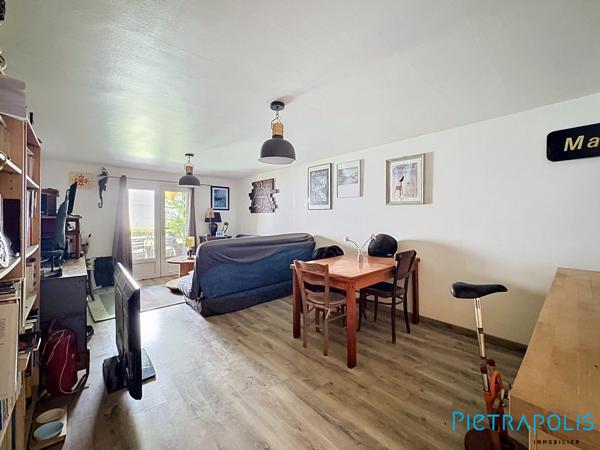 SÈTE - QUARTIER TRIOLET : Sur une parcelle de 485m², Maison R+1 160m², garage.
