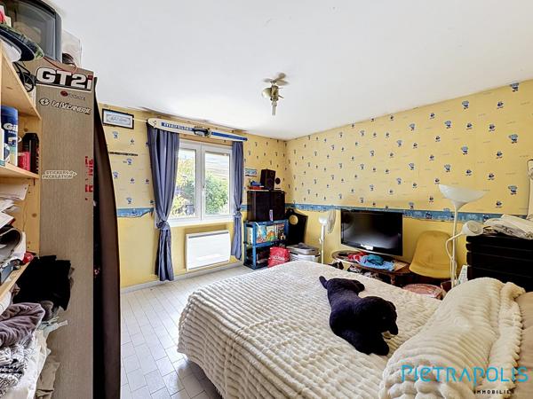 SÈTE - QUARTIER TRIOLET : Sur une parcelle de 485m², Maison R+1 160m², garage.