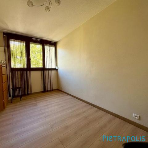 T4 proche Part-dieu avec balcon et box