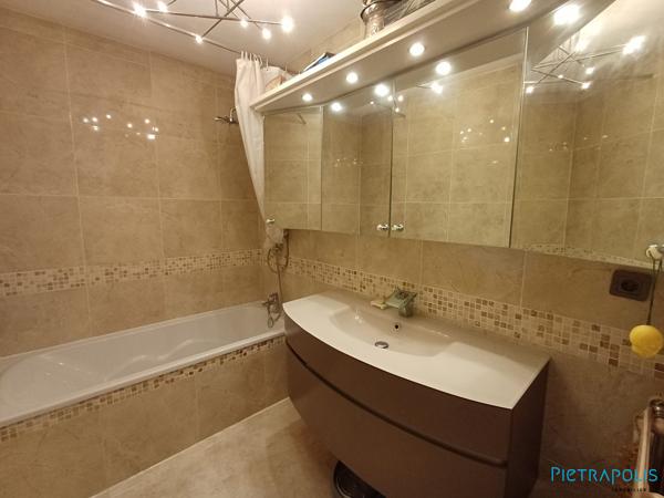 T4 proche Part-dieu avec balcon et box