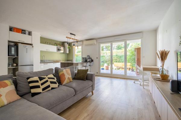 ***VISITE VIRTUELLE DISPONIBLE SUR DEMANDE...A LOUER...MARSEILLE 9EME...T3 MEUBLE AVEC TERRASSE & JARDIN...RESIDENCE FERMEE ET SECURISEE...TERRASSE...BOX***