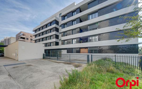 Appartement à vendre    5 pièces • 94 m2 Lyon 8