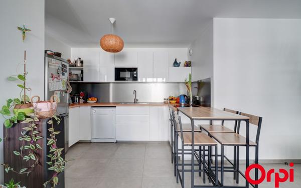 Appartement à vendre    5 pièces • 94 m2 Lyon 8