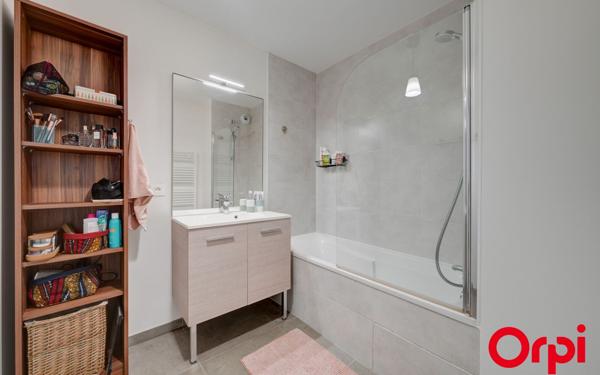 Appartement à vendre    5 pièces • 94 m2 Lyon 8