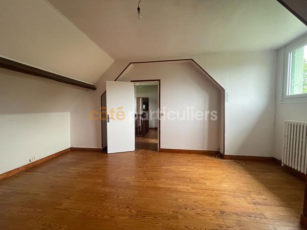 Vente
                Maison135 m² - 5 Pièces -
                    LE MOLAY LITTRY (14330)