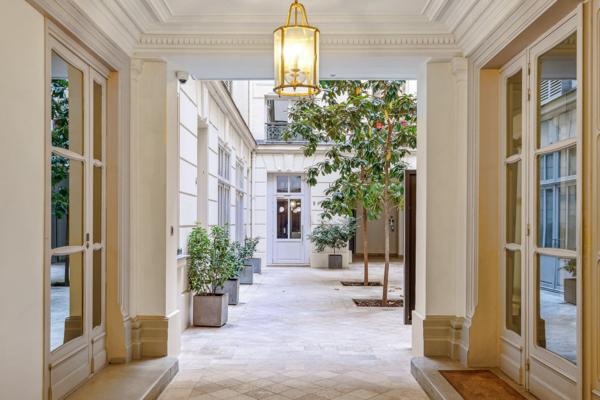 Vente Appartement de luxe Paris 8 3 Pièces 70 m²