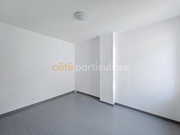 Vente
                Maison70,1 m² - 4 Pièces -
                    ARMENTIERES (59280)