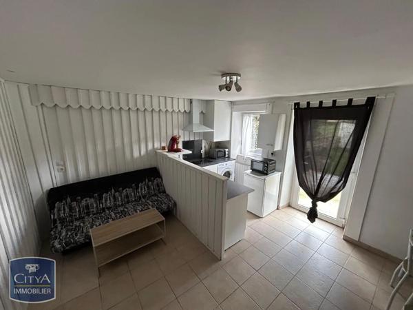Appartement à louer 2 pièces 28.8m² Le Blanc (36300)