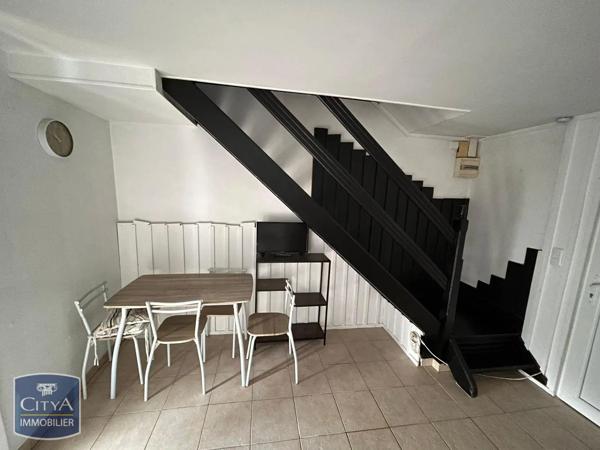 Appartement à louer 2 pièces 28.8m² Le Blanc (36300)