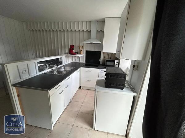 Appartement à louer 2 pièces 28.8m² Le Blanc (36300)