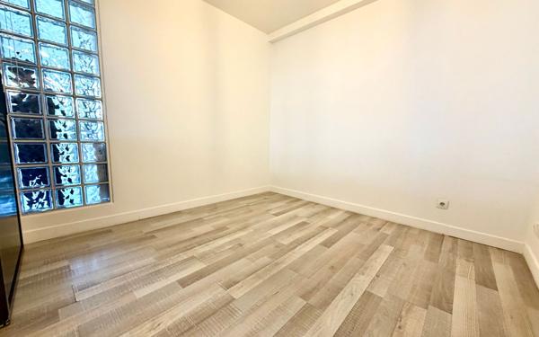 Appartement à louer    1 pièce •  Chelles