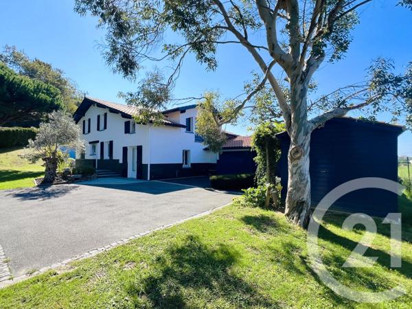 Maison à vendre  7 pièces - 188,20 m 2   BIDART  - 64