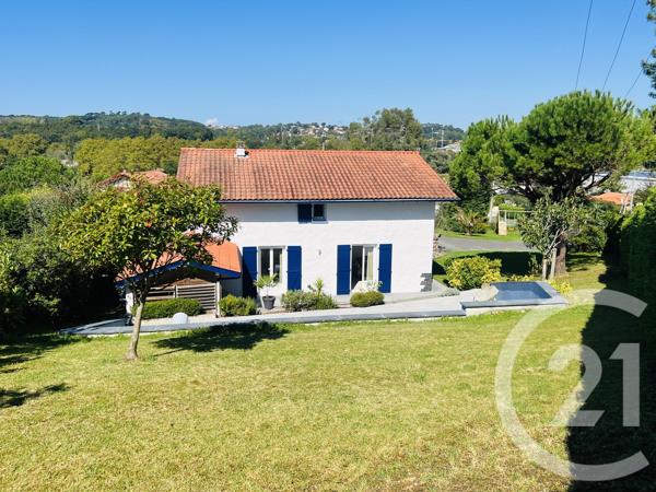 Maison à vendre  7 pièces - 188,20 m 2   BIDART  - 64
