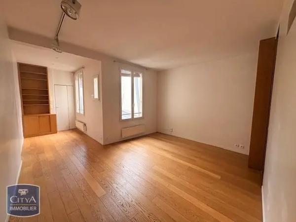 Appartement à louer 2 pièces 60.6m² Paris 1er Arrondissement (75001)