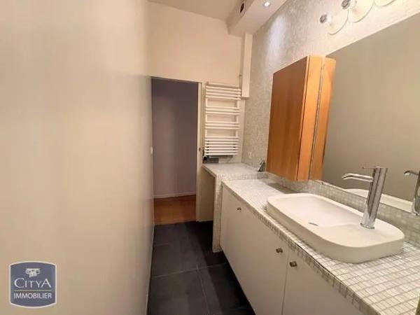 Appartement à louer 2 pièces 60.6m² Paris 1er Arrondissement (75001)