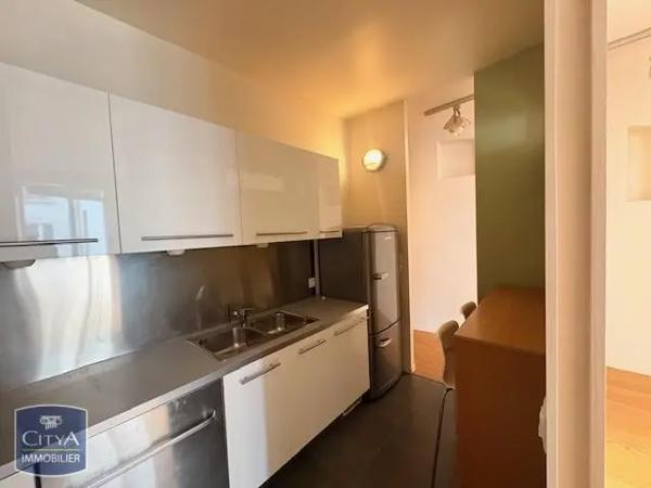 Appartement à louer 2 pièces 60.6m² Paris 1er Arrondissement (75001)