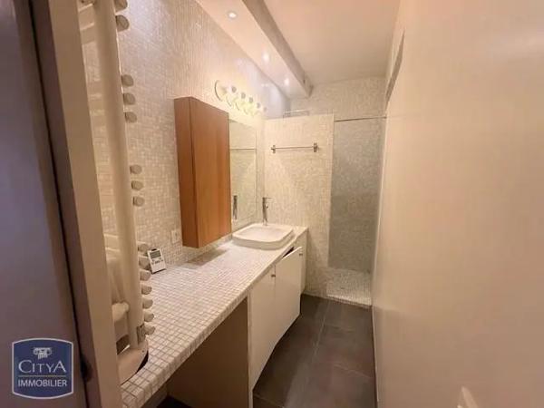 Appartement à louer 2 pièces 60.6m² Paris 1er Arrondissement (75001)