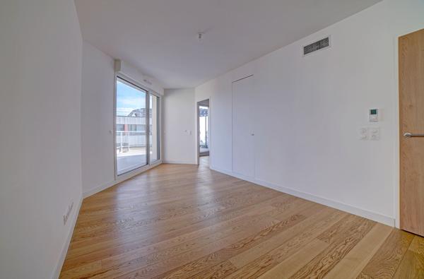 Asnières-Gare Appartement 2 pièces 43.78 m² avec terrasse de 38.26 m²