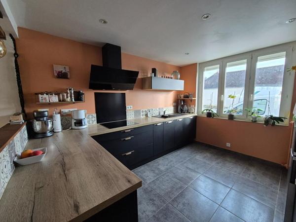 Belle maison entièrement rénovée de 140 m² sur terrain de 400 m2 (Morbihan). (15 min de Lorient - 10 min de Plouay - 5 min de Pont Scorff - 25 min de la mer)