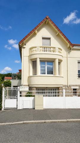 DUPLEX FAMILIAL de 119 m² avec CAVE et beau POTENTIEL - proximité COMMERCES et TRANSPORTS - 4 pièces SAINT LEU D'ESSERENT (60)