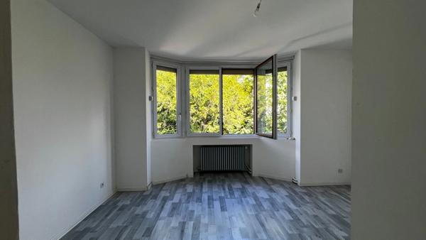 DUPLEX FAMILIAL de 119 m² avec CAVE et beau POTENTIEL - proximité COMMERCES et TRANSPORTS - 4 pièces SAINT LEU D'ESSERENT (60)