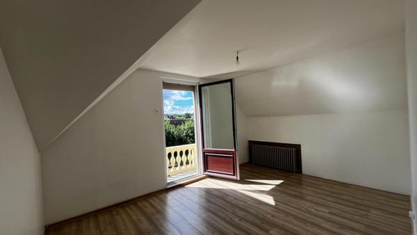 DUPLEX FAMILIAL de 119 m² avec CAVE et beau POTENTIEL - proximité COMMERCES et TRANSPORTS - 4 pièces SAINT LEU D'ESSERENT (60)