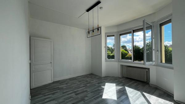 DUPLEX FAMILIAL de 119 m² avec CAVE et beau POTENTIEL - proximité COMMERCES et TRANSPORTS - 4 pièces SAINT LEU D'ESSERENT (60)