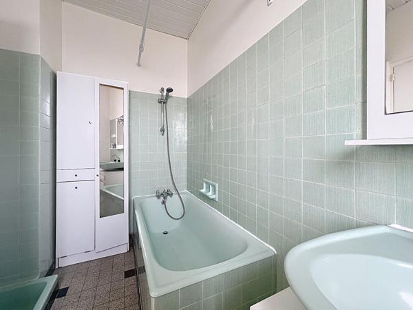 Exclusivité Nestenn Immobilier. Maison 4 pièces avec garage et jardin à vendre dans un quartier calme de Saint-Orens de Gameville