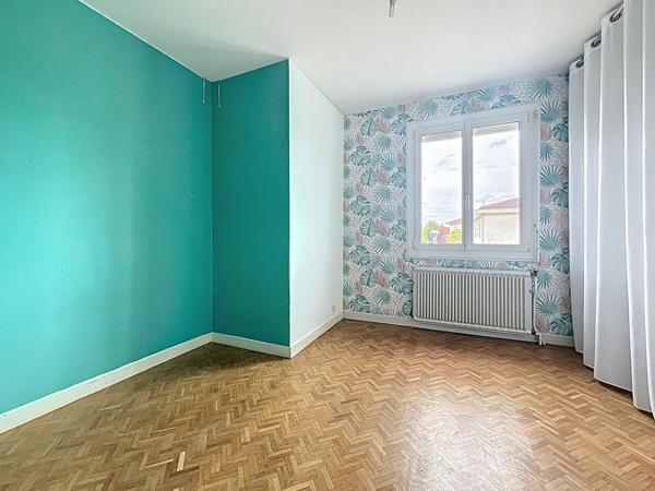 Exclusivité Nestenn Immobilier. Maison 4 pièces avec garage et jardin à vendre dans un quartier calme de Saint-Orens de Gameville