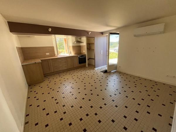 Appartement à louer 510 € CC Condat 2 p 38 m² DPE C