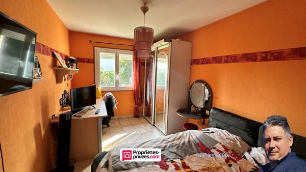 Maison 240 M² Saint Priest 7 pièce(s) Piscine