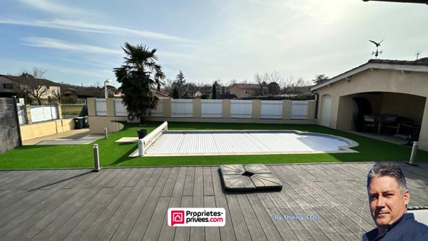 Maison 240 M² Saint Priest 7 pièce(s) Piscine
