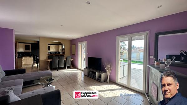 Maison 240 M² Saint Priest 7 pièce(s) Piscine